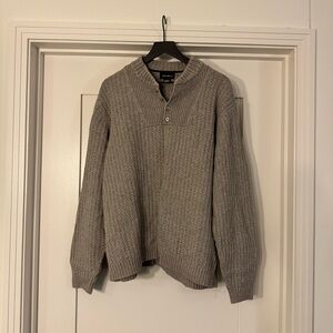 Eddie Bauer Men's Taupe Crewneck Sweater